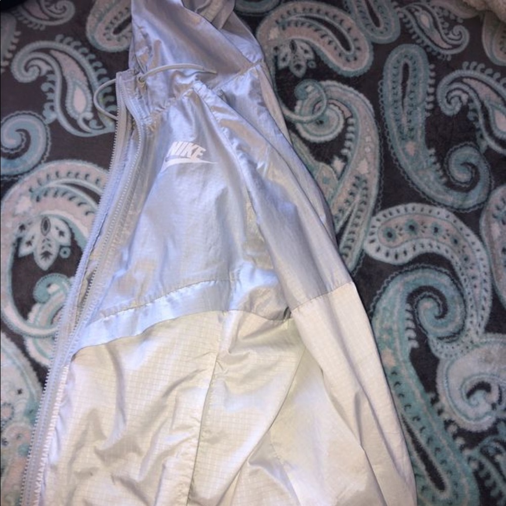 Nike wind breaker